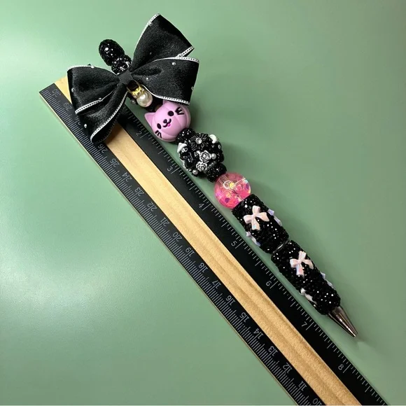 Black and Pink Handmade Beaded Pen with Bows Rhinestones & Pumpkin Cat - Picture 6 of 6